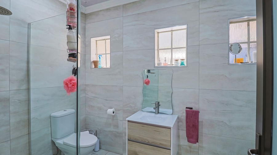 3 Bedroom Property for Sale in Safari Gardens North West